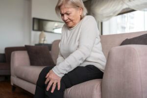 Arthritis Pain in One Knee - Paul Meli Orthopedic Surgery - Fort Lauderdale FL